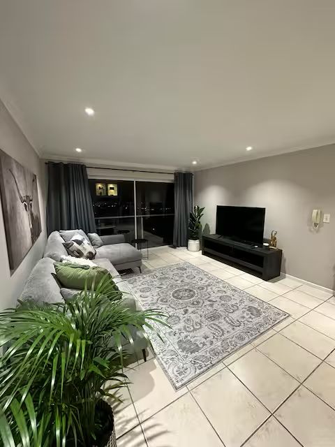 To Let 2 Bedroom Property for Rent in Heldervue Western Cape